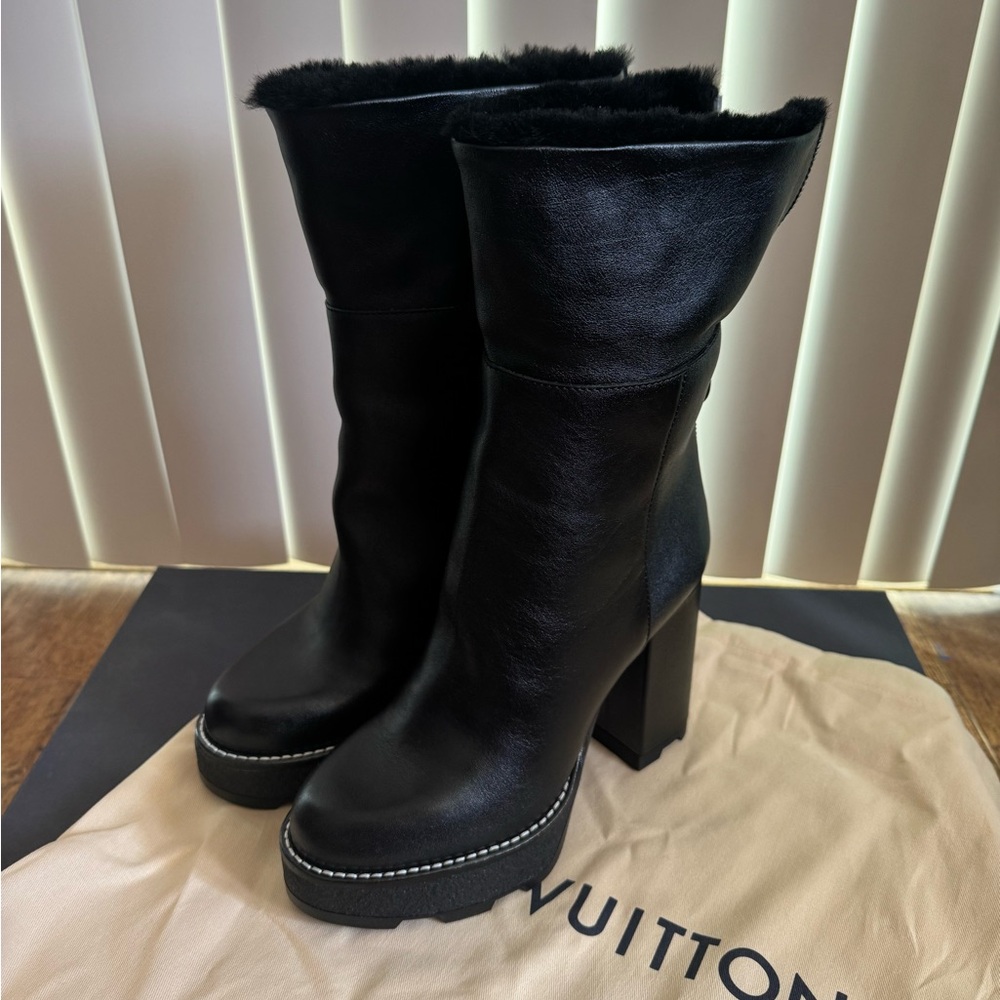 ✨HP✨Louis Vuitton Beaubourg Black Ankle Boot Size 7 Brand New - Picture 3 of 8